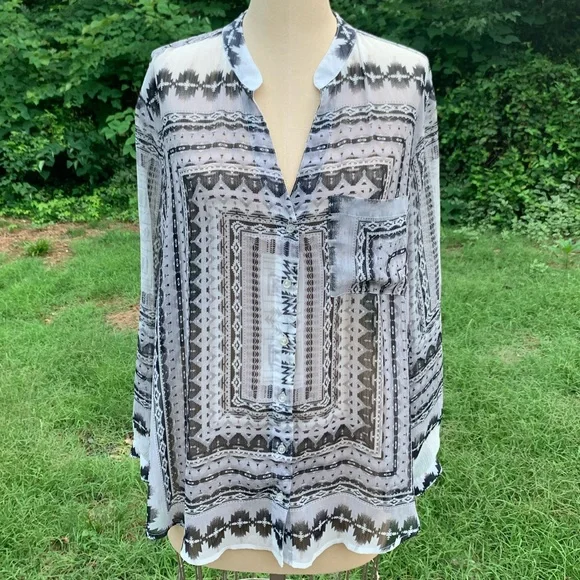 Aztec Geometric Sheer Blouse - Picture 13 of 16